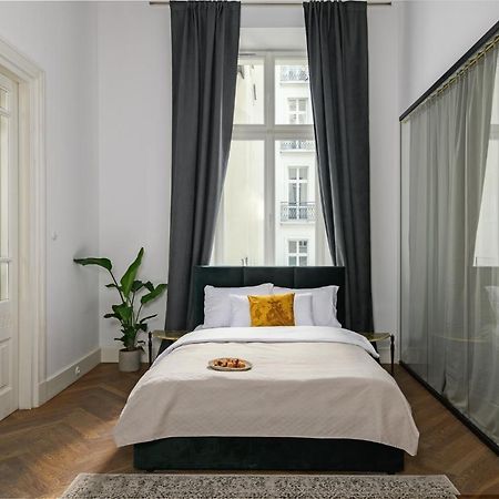 Oomph Koszyki Luxurious Apartments Warschau Exterior foto