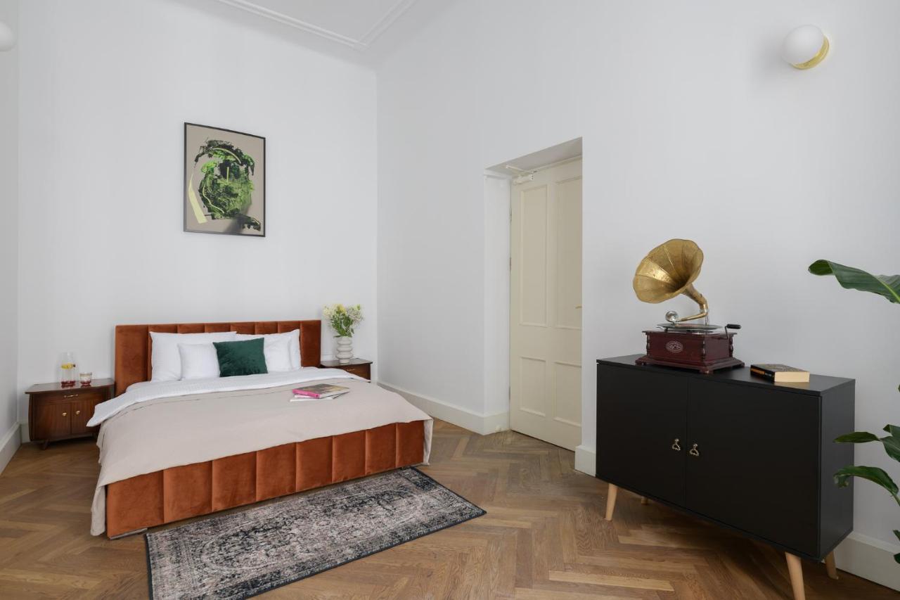 Oomph Koszyki Luxurious Apartments Warschau Exterior foto
